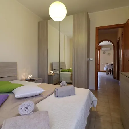 In Good Location And With Balcony - Nicole In Salento Apartment
